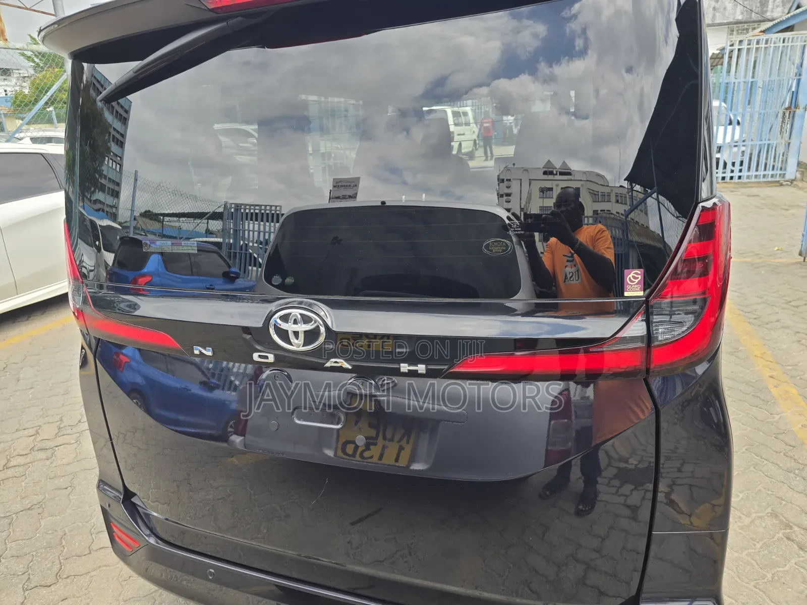 Toyota Noah 2022 Black