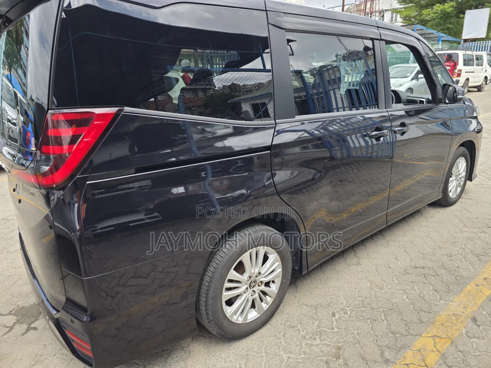 Toyota Noah 2022 Black