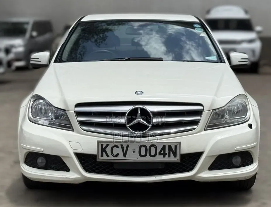 Mercedes-Benz C200 2012 White