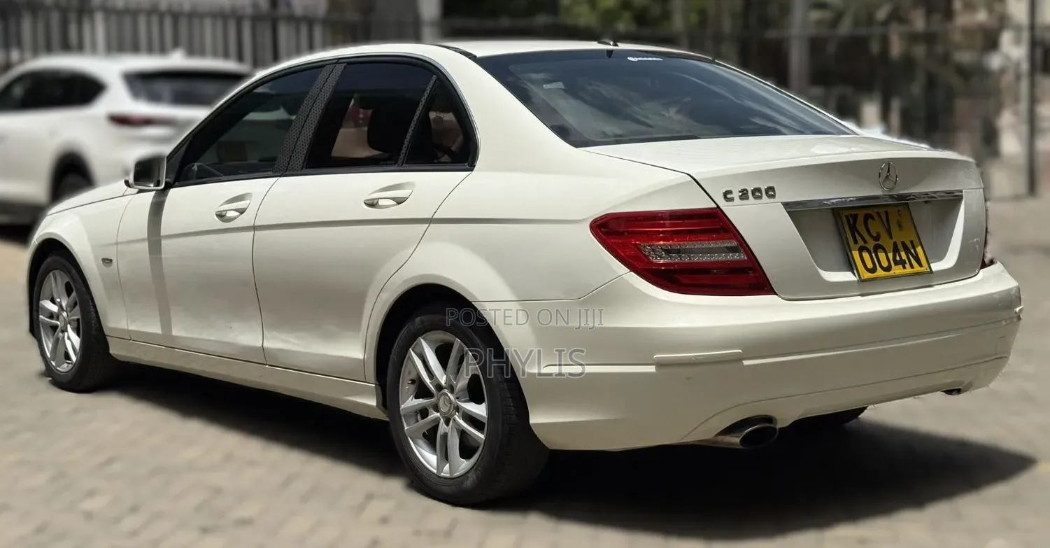 Mercedes-Benz C200 2012 White
