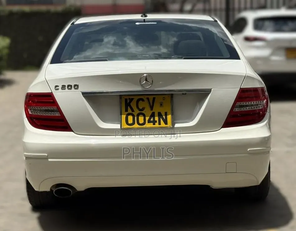 Mercedes-Benz C200 2012 White