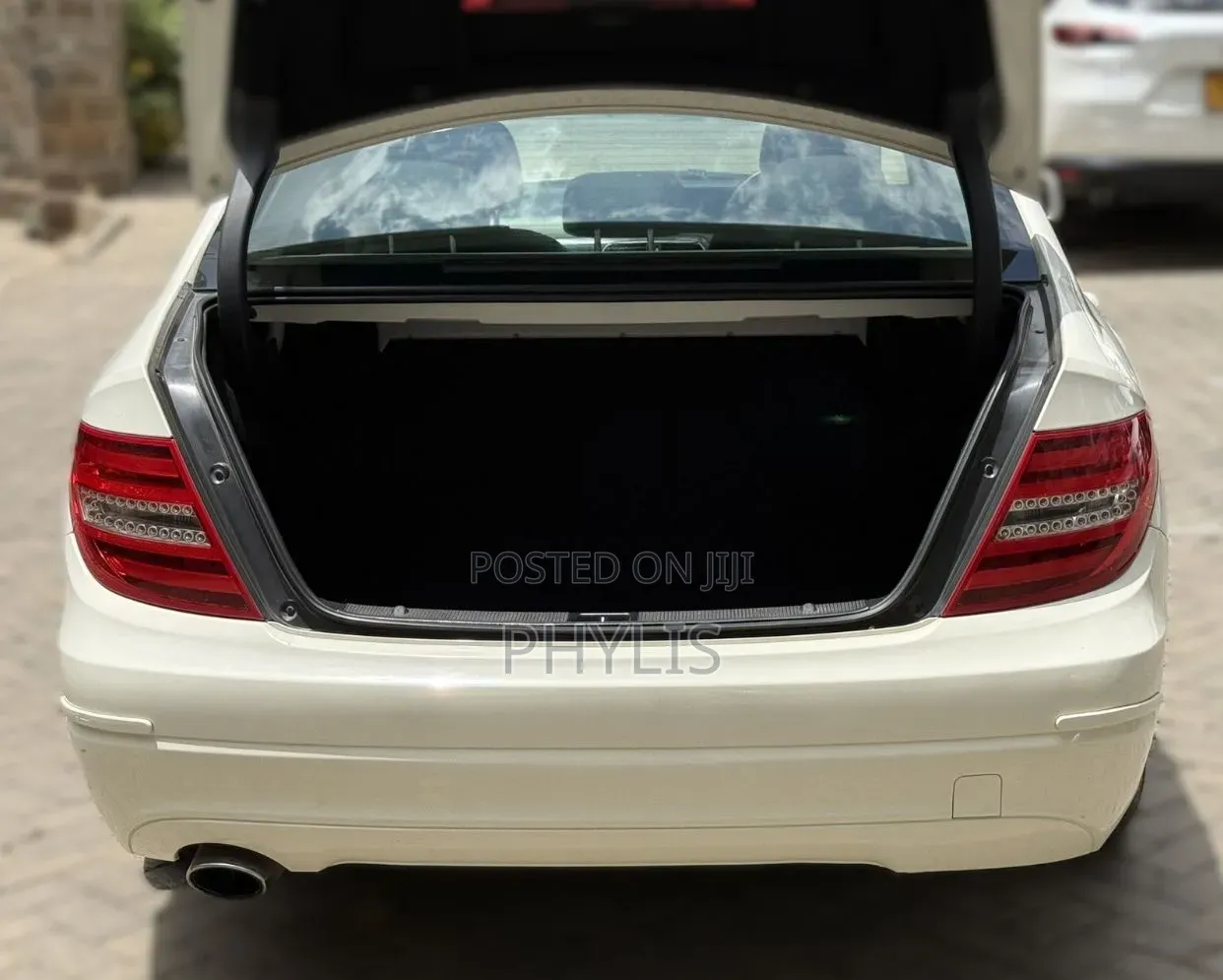 Mercedes-Benz C200 2012 White