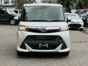 Toyota Tank 2019 White