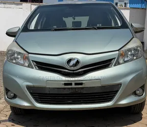 Toyota Vitz 1.3 FWD 3dr 2014 Green