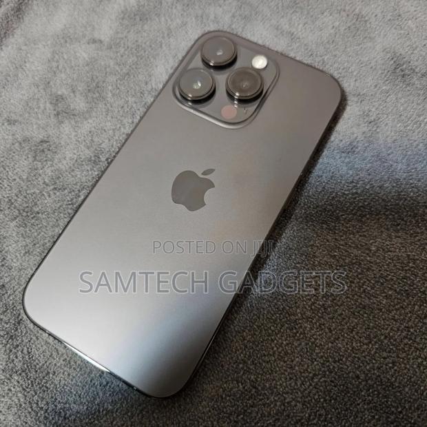 Apple iPhone 14 Pro 128 GB Gray - main view