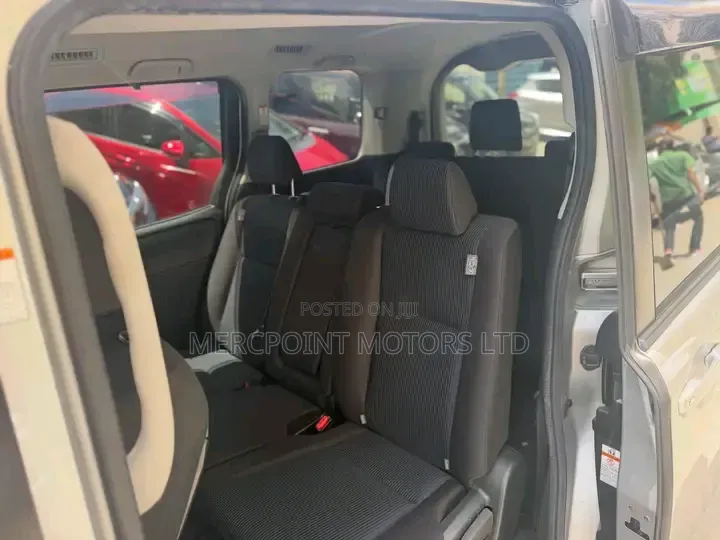 Toyota Noah 2020 Gold