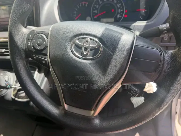 Toyota Noah 2020 Gold
