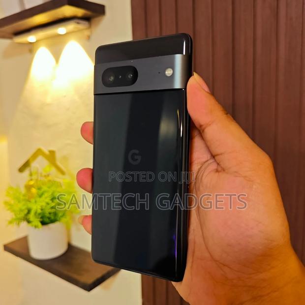 Google Pixel 7 128 GB Black - thumbnail 2