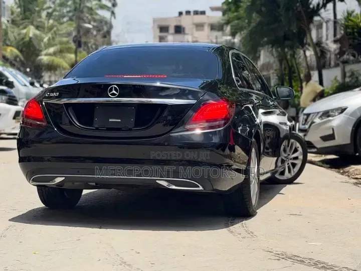 Mercedes-Benz C200 2020 Black