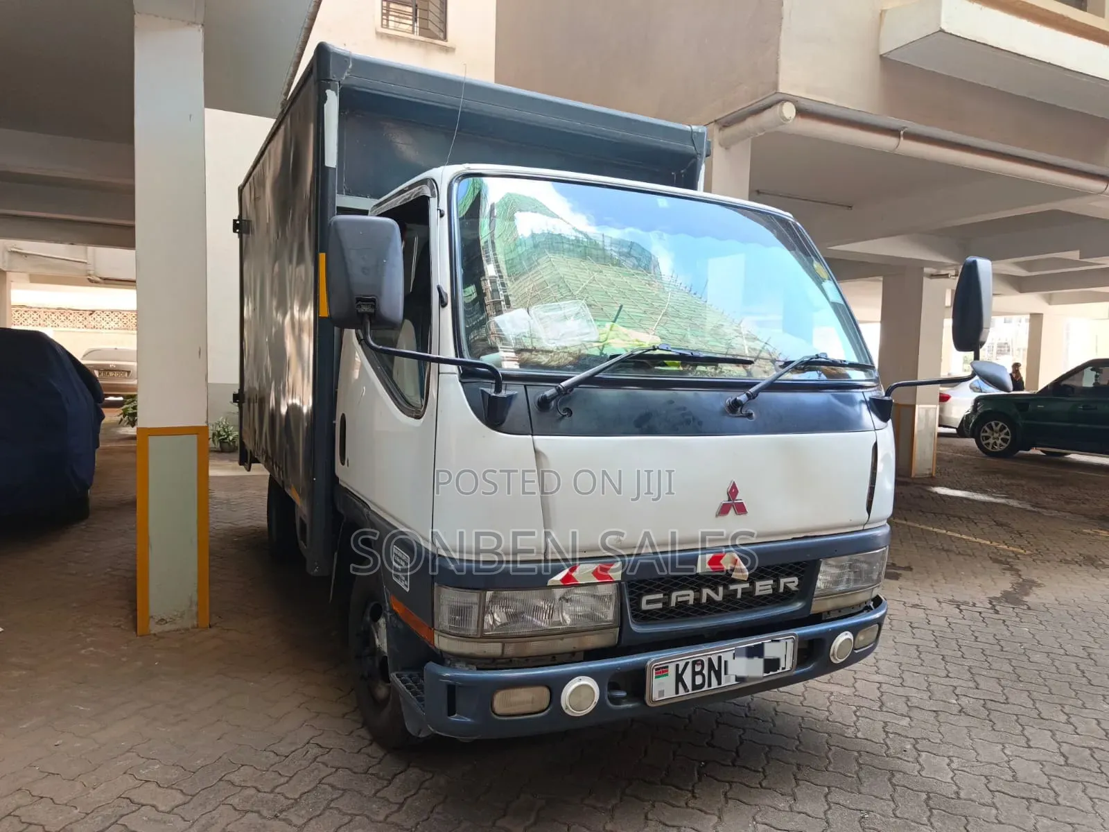 Mitsubishi Canter Petrol 2003 White