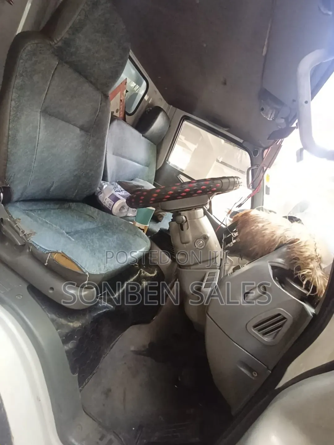 Mitsubishi Canter Petrol 2003 White