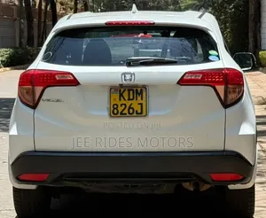 Honda Vezel 2016 White