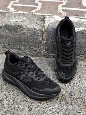 Adidas Light Strike Runners