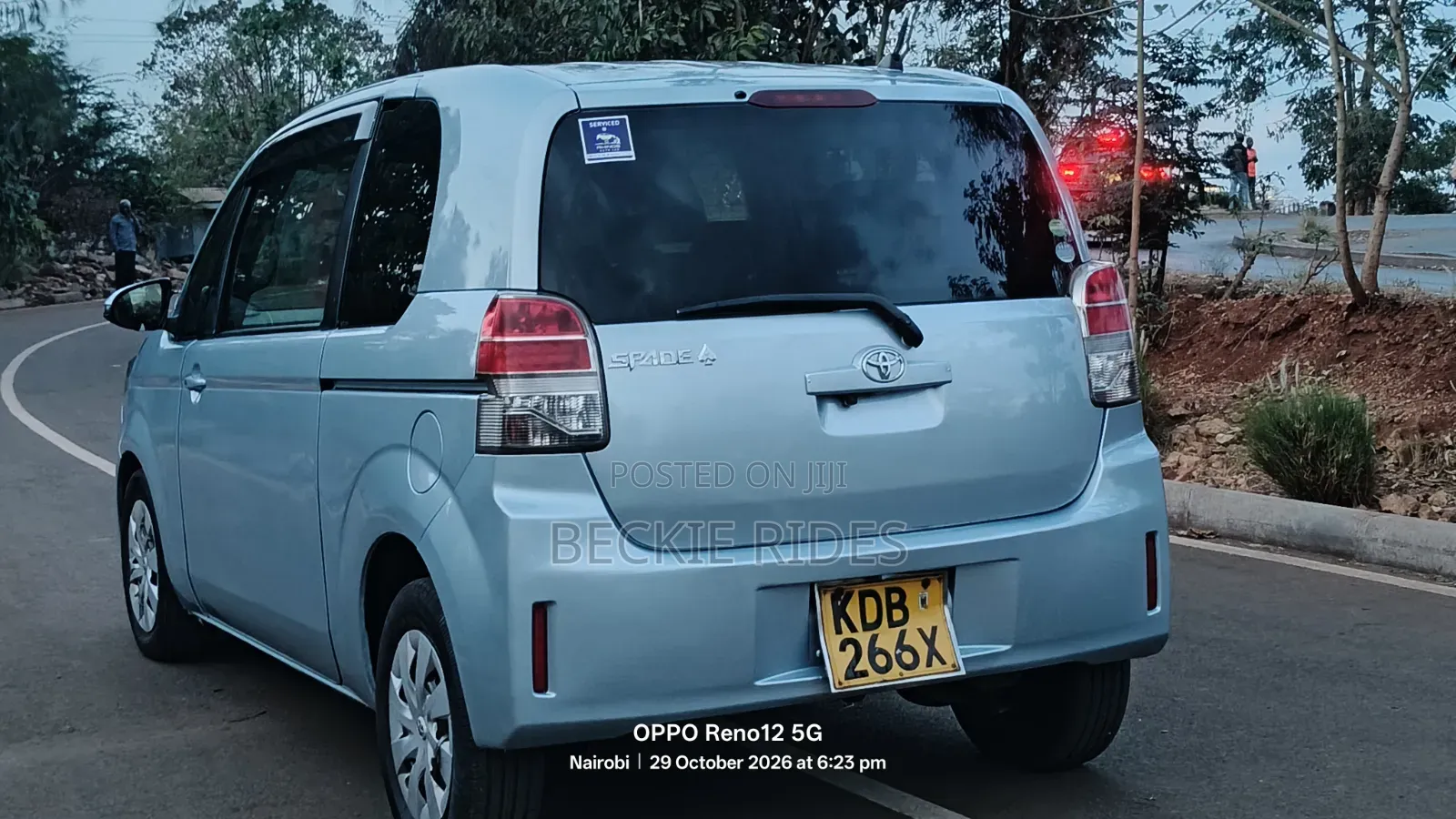 Toyota Spade 2014 Blue