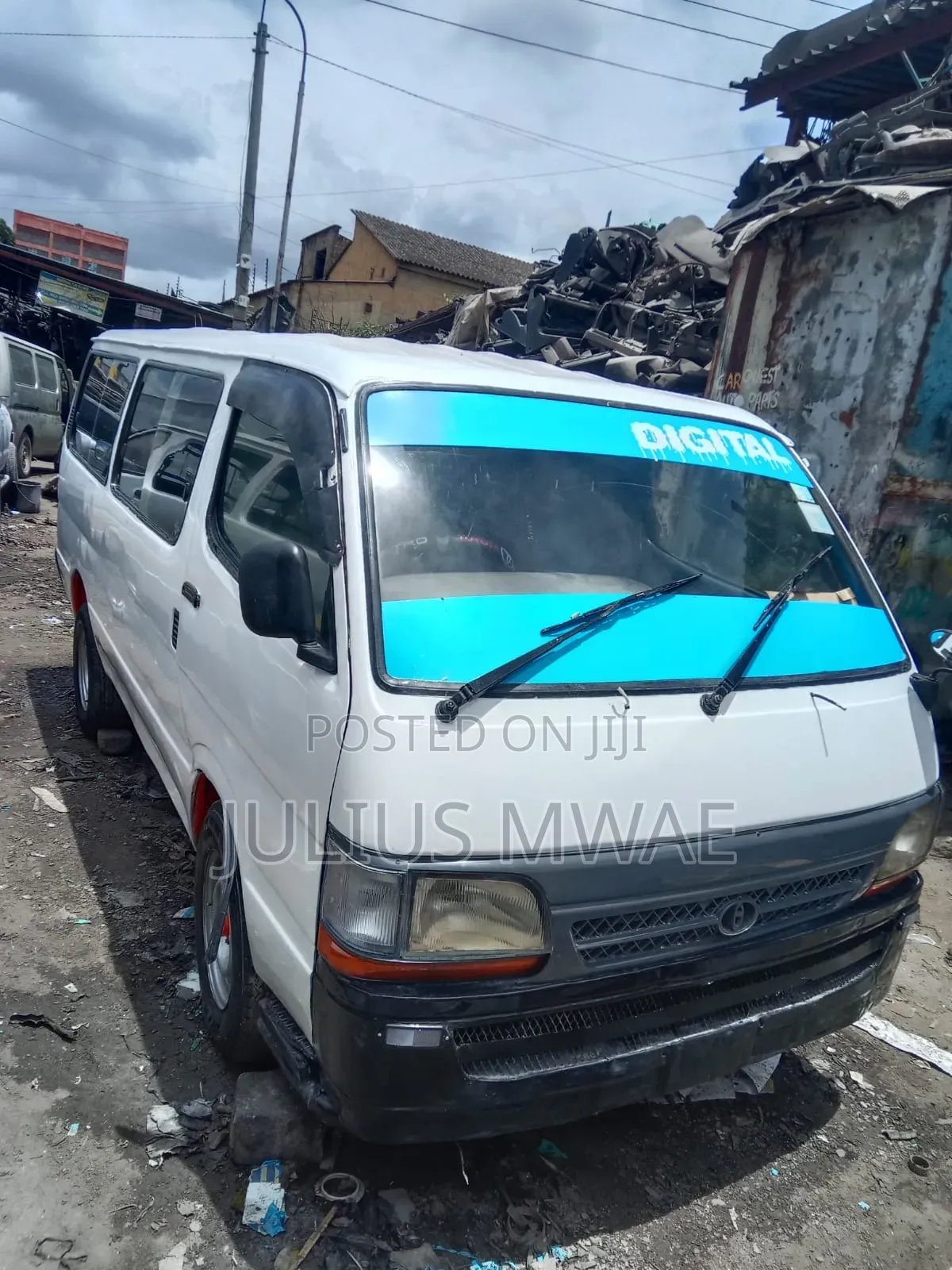 Toyota HiAce 2009 White