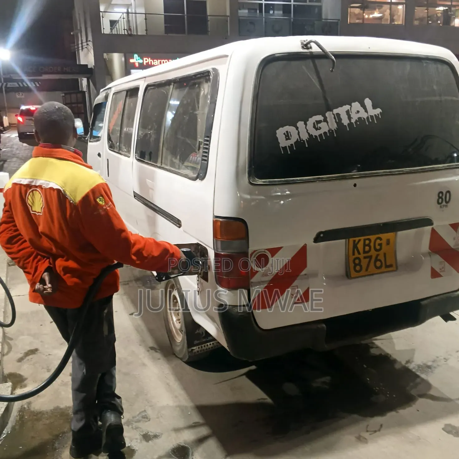 Toyota HiAce 2009 White