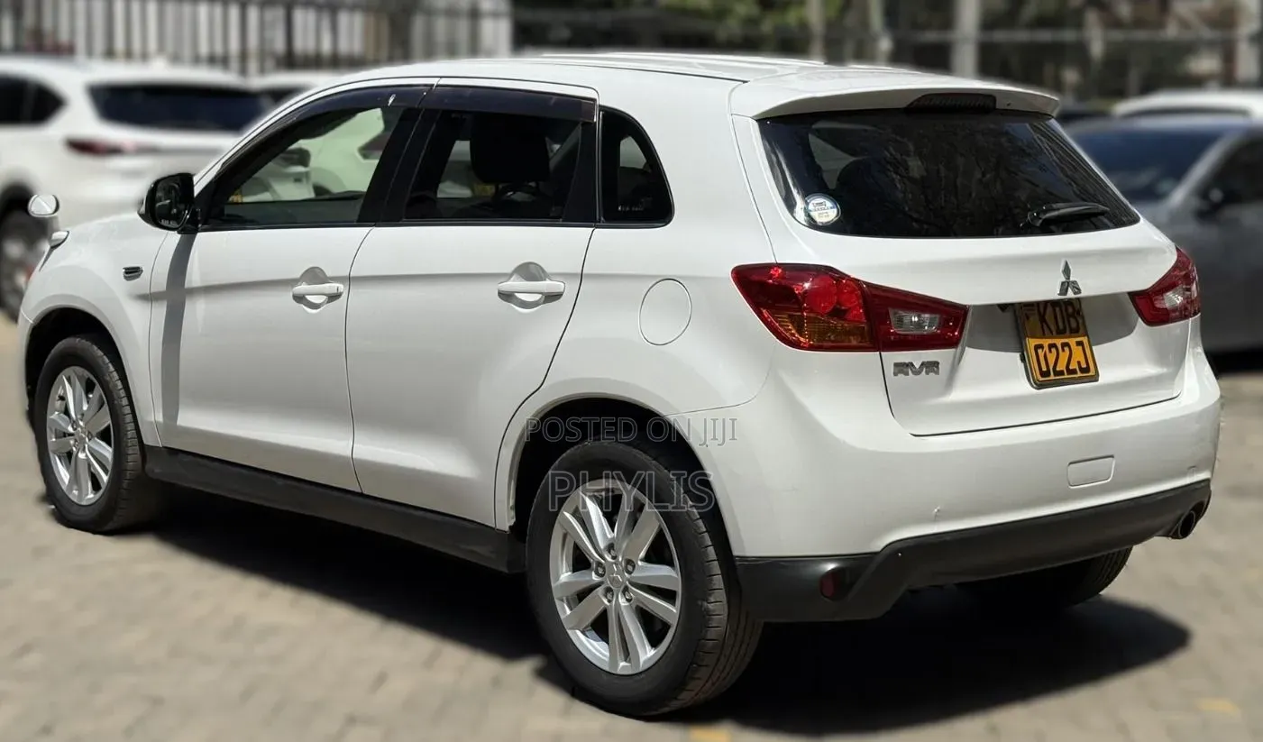 Mitsubishi RVR 2013 White