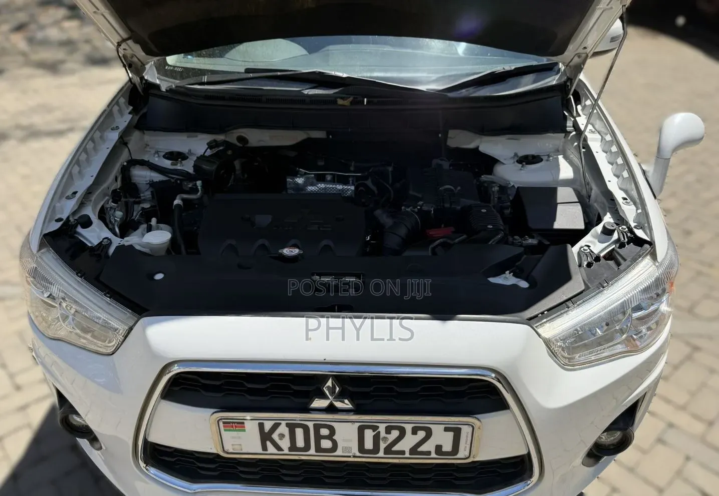 Mitsubishi RVR 2013 White