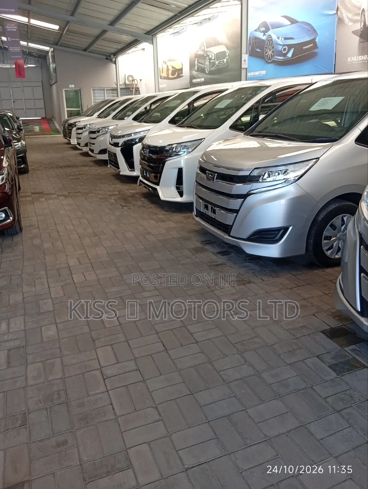 Toyota Noah 2025