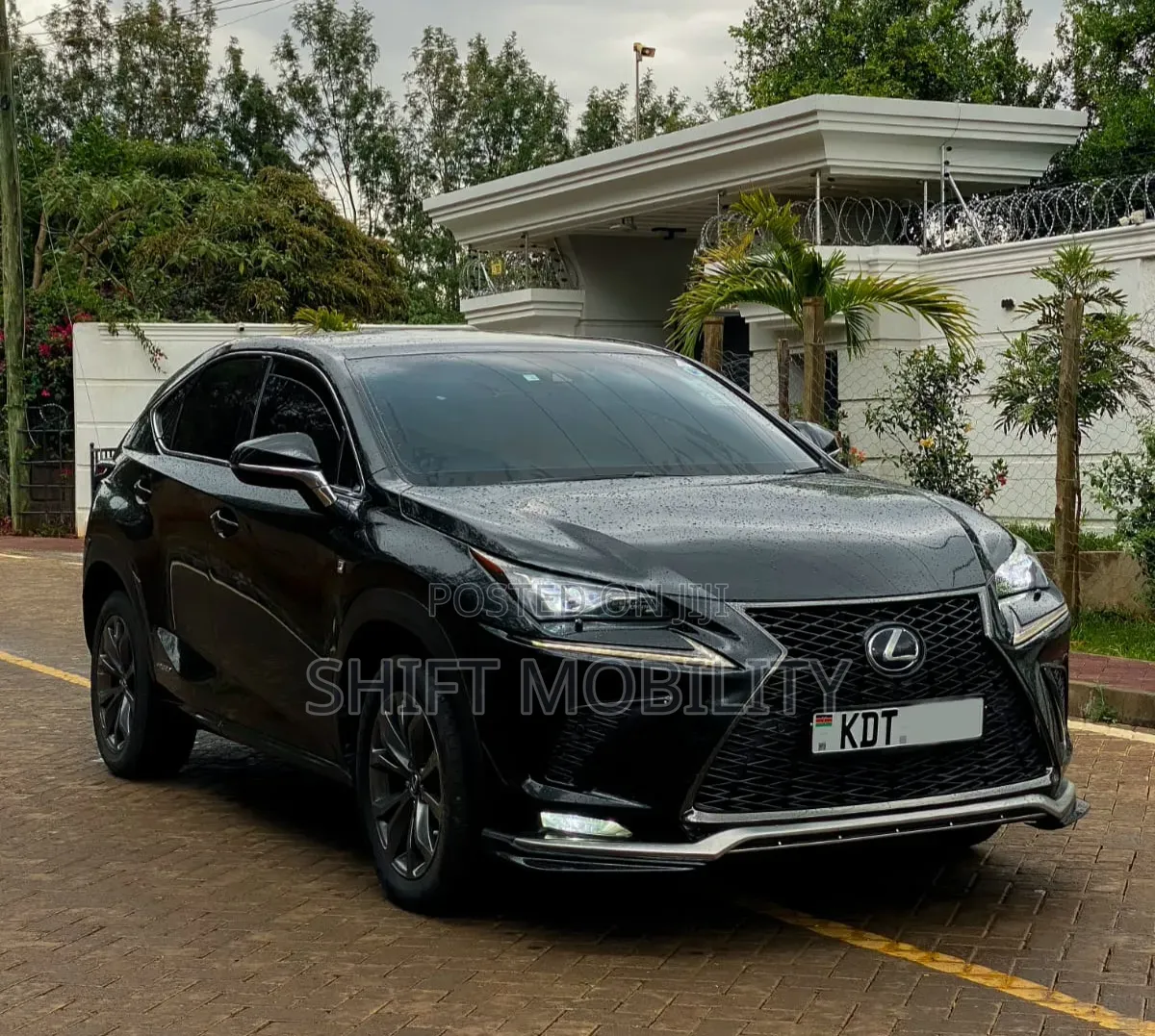 Lexus NX 300h AWD 2018 Black