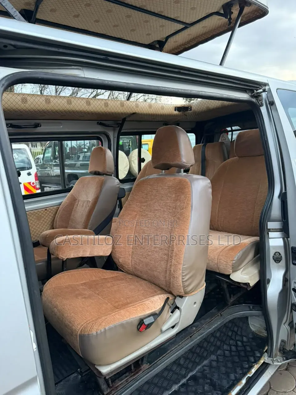 Toyota HiAce 2017 Silver