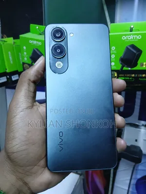 Vivo Y04 128 GB Green