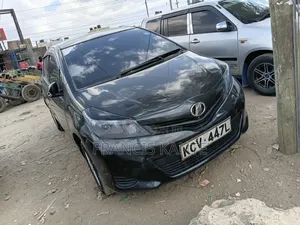 Toyota Vitz 2009 Black