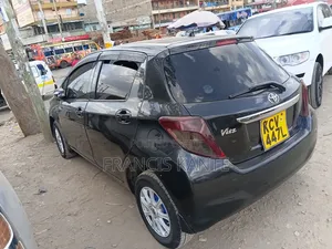 Toyota Vitz 2009 Black