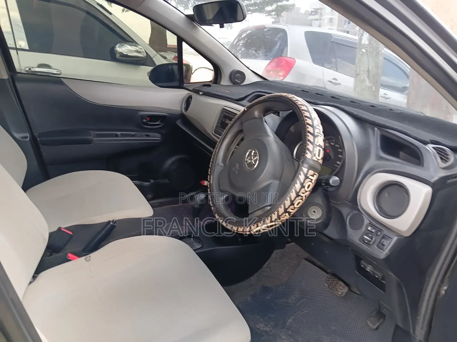 Toyota Vitz 2009 Black