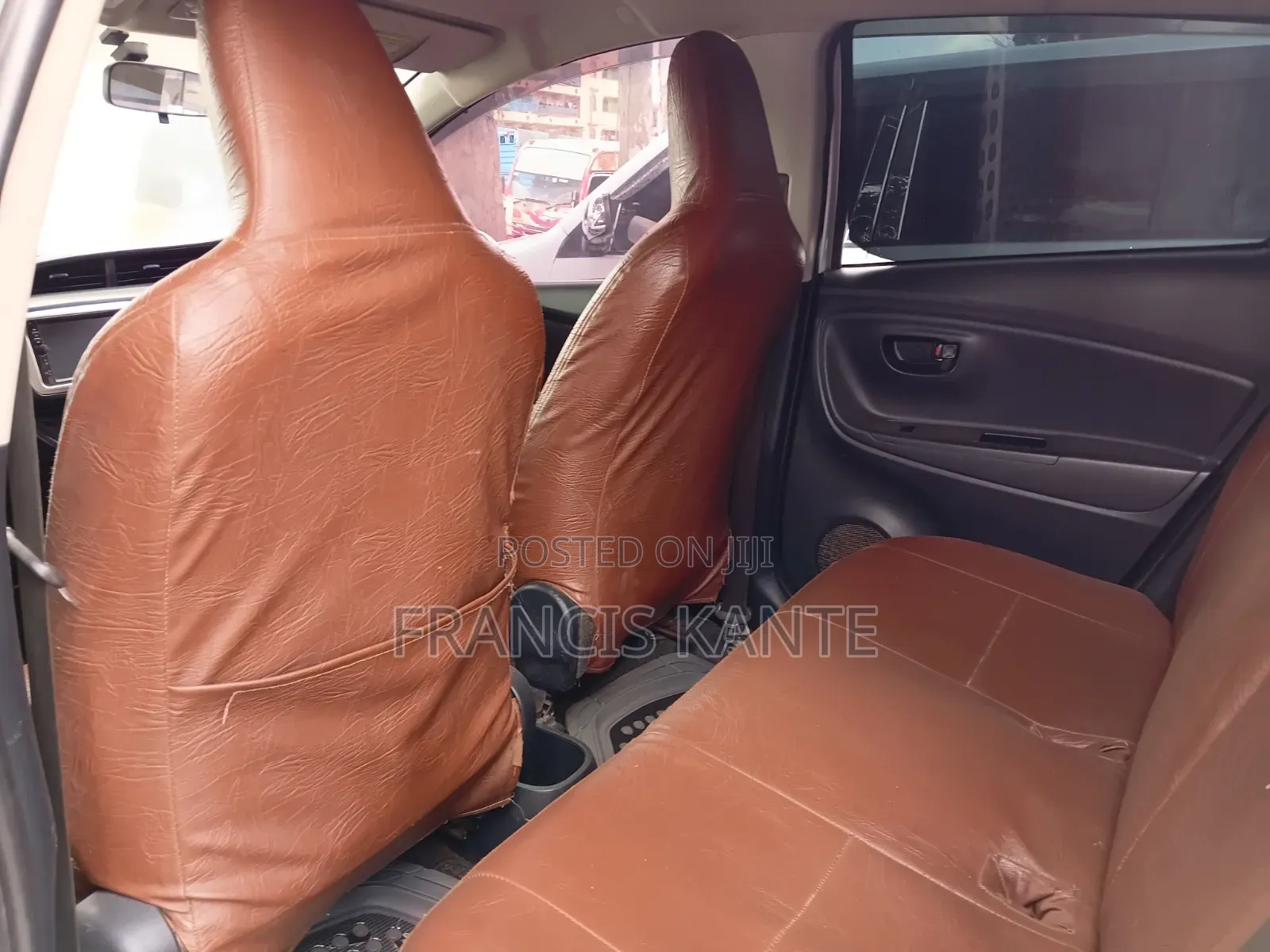 Toyota Vitz 2011 Silver