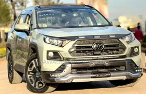 Toyota RAV4 Adventure AWD 2020 Green