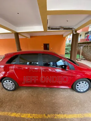 Mercedes-Benz B-Class 2010 Red