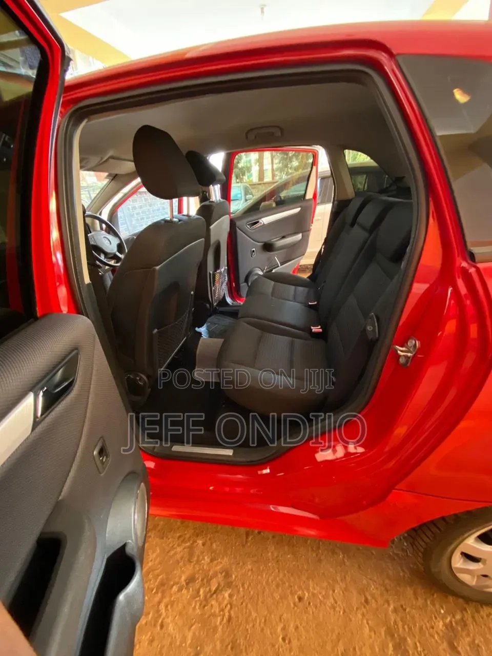 Mercedes-Benz B-Class 2010 Red