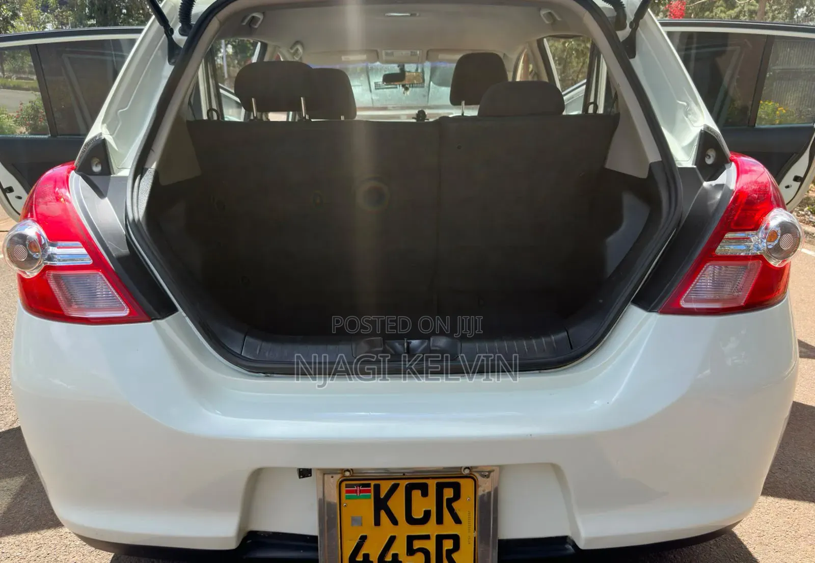 Nissan Tiida 2011 White