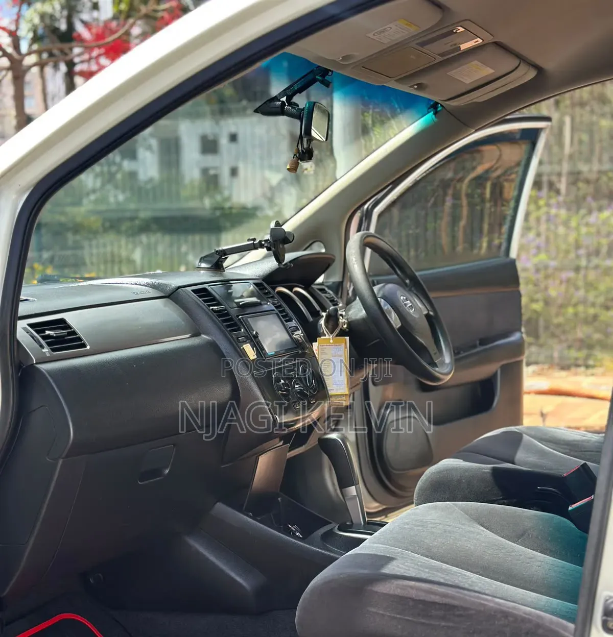 Nissan Tiida 2011 White