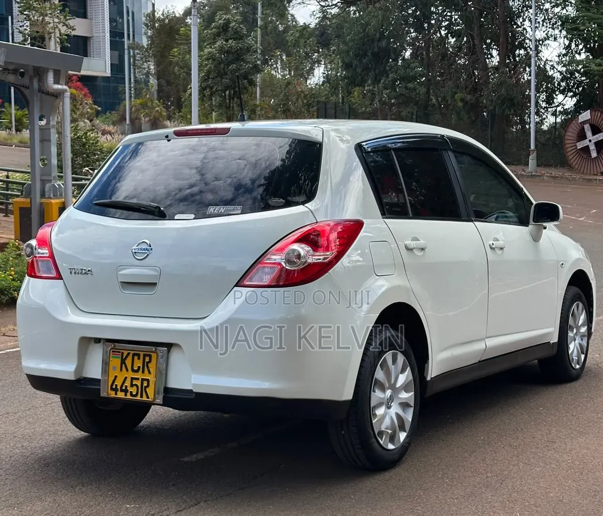 Nissan Tiida 2011 White