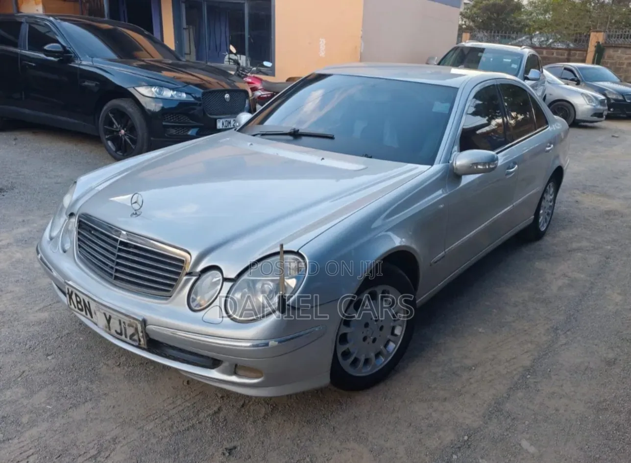 Mercedes-Benz E200 2005 Silver