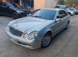 Mercedes-Benz E200 2005 Silver