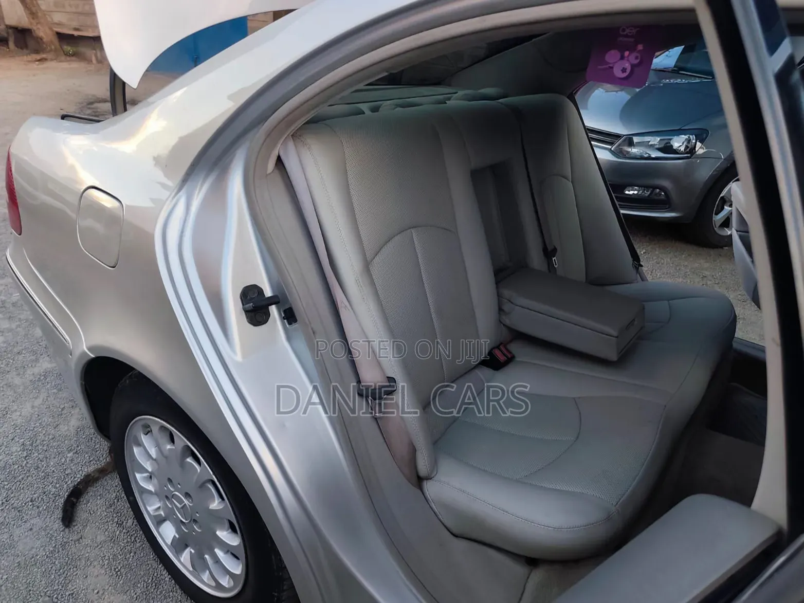 Mercedes-Benz E200 2005 Silver