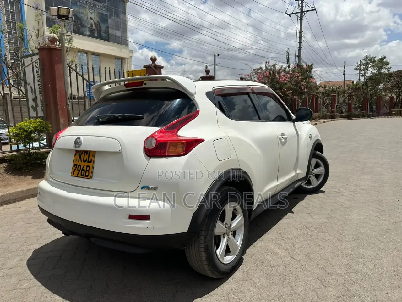 Nissan Juke 2011 White