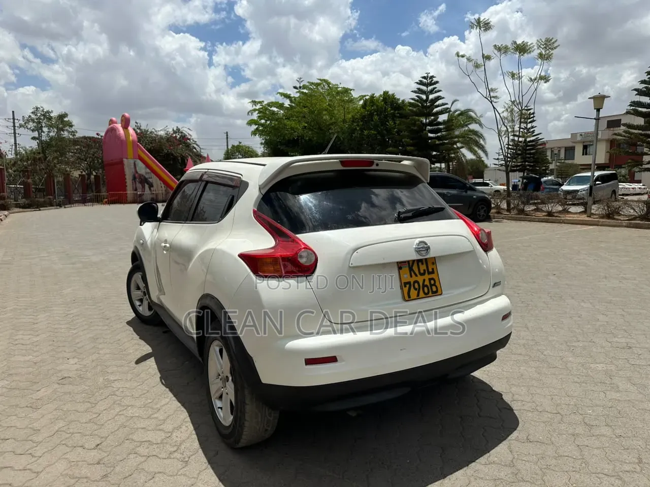 Nissan Juke 2011 White