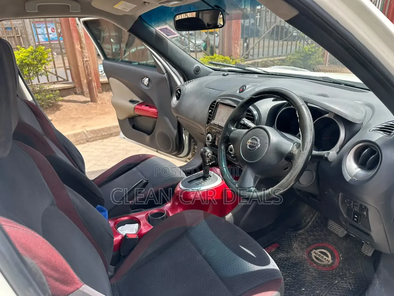 Nissan Juke 2011 White