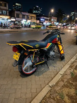 Honda CB 2022 Red