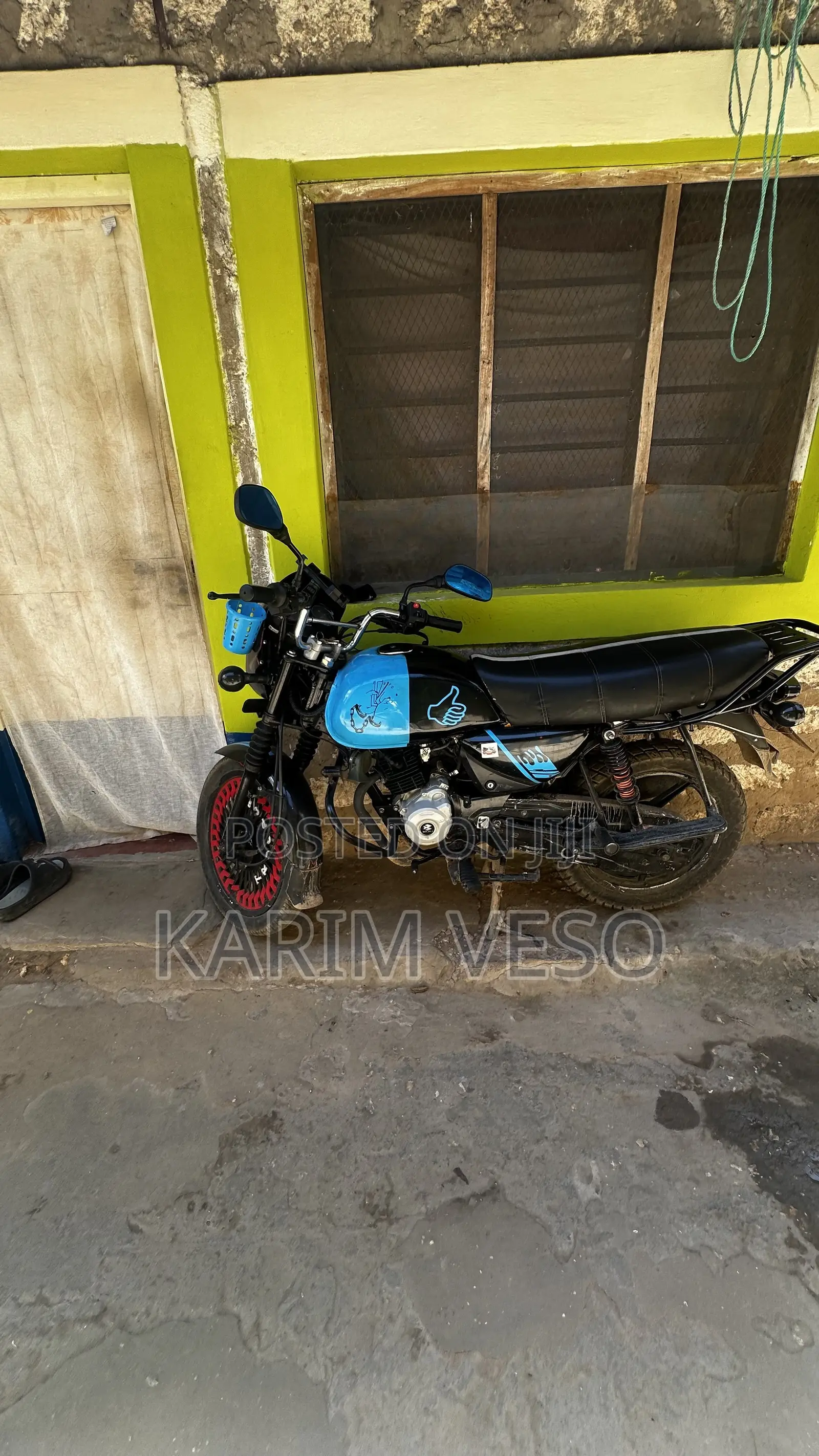 New Bajaj Boxer 125 2025 Blue