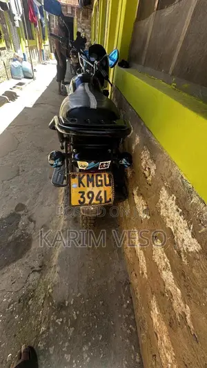 New Bajaj Boxer 125 2025 Blue