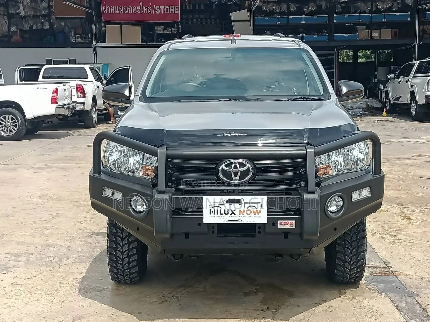 Toyota Hilux 2019 Gray