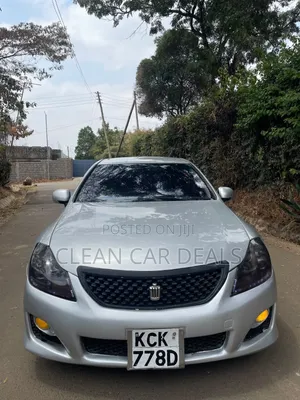 Toyota Crown 2010 Silver