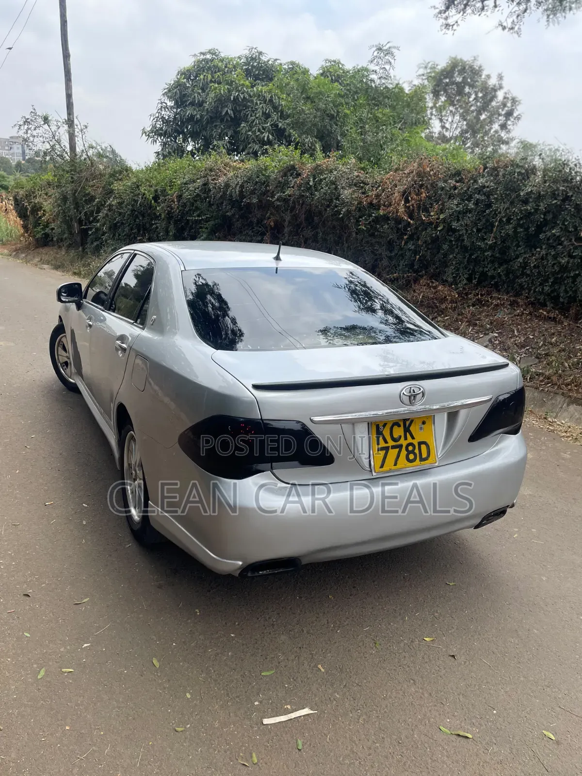 Toyota Crown 2010 Silver