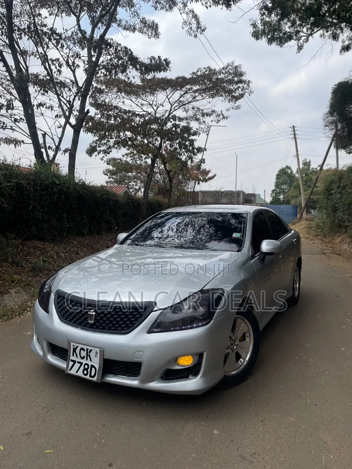 Toyota Crown 2010 Silver
