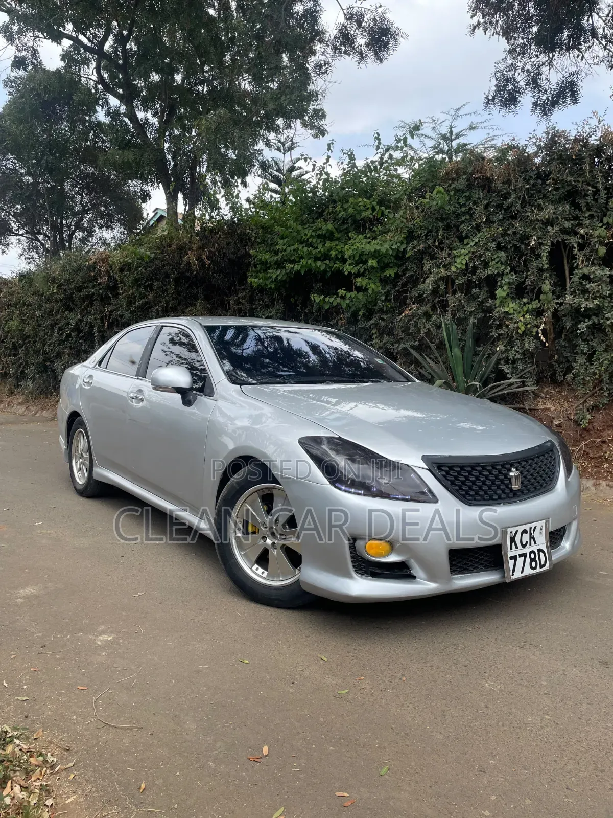 Toyota Crown 2010 Silver